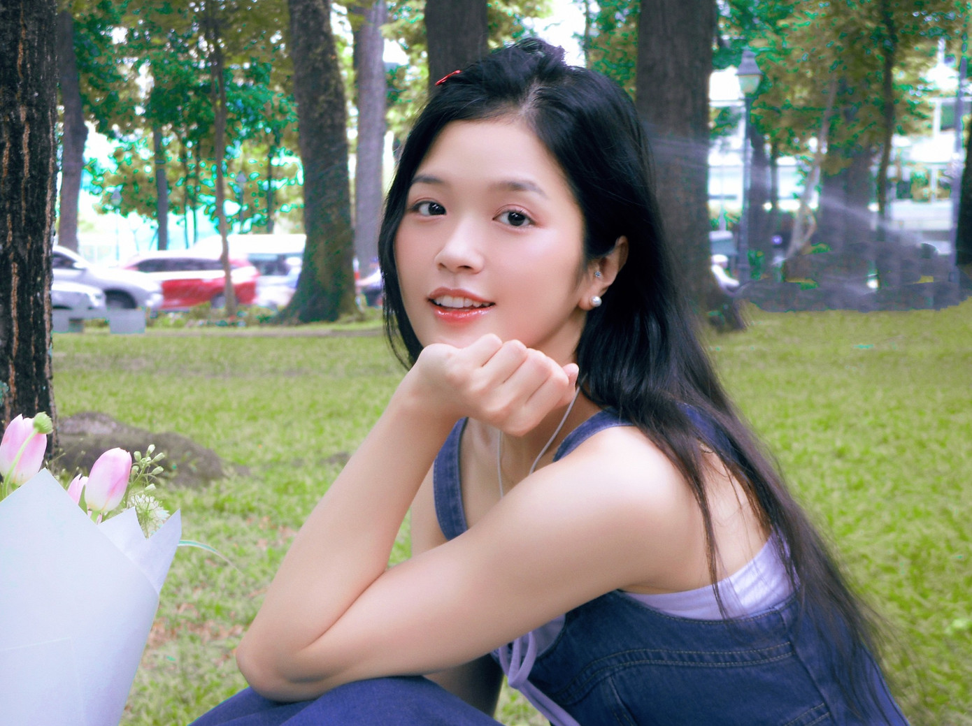 Nữ ca sĩ sinh năm 1993 được nhận xét có nét đẹp trong sáng, thanh thuần, được kỳ vọng phù hợp với thị hiếu của khán giả Trung Quốc. Nữ ca sĩ sinh năm 1993 được nhận xét có nét đẹp trong sáng, thanh thuần, được kỳ vọng phù hợp với thị hiếu của khán giả Trung Quốc.