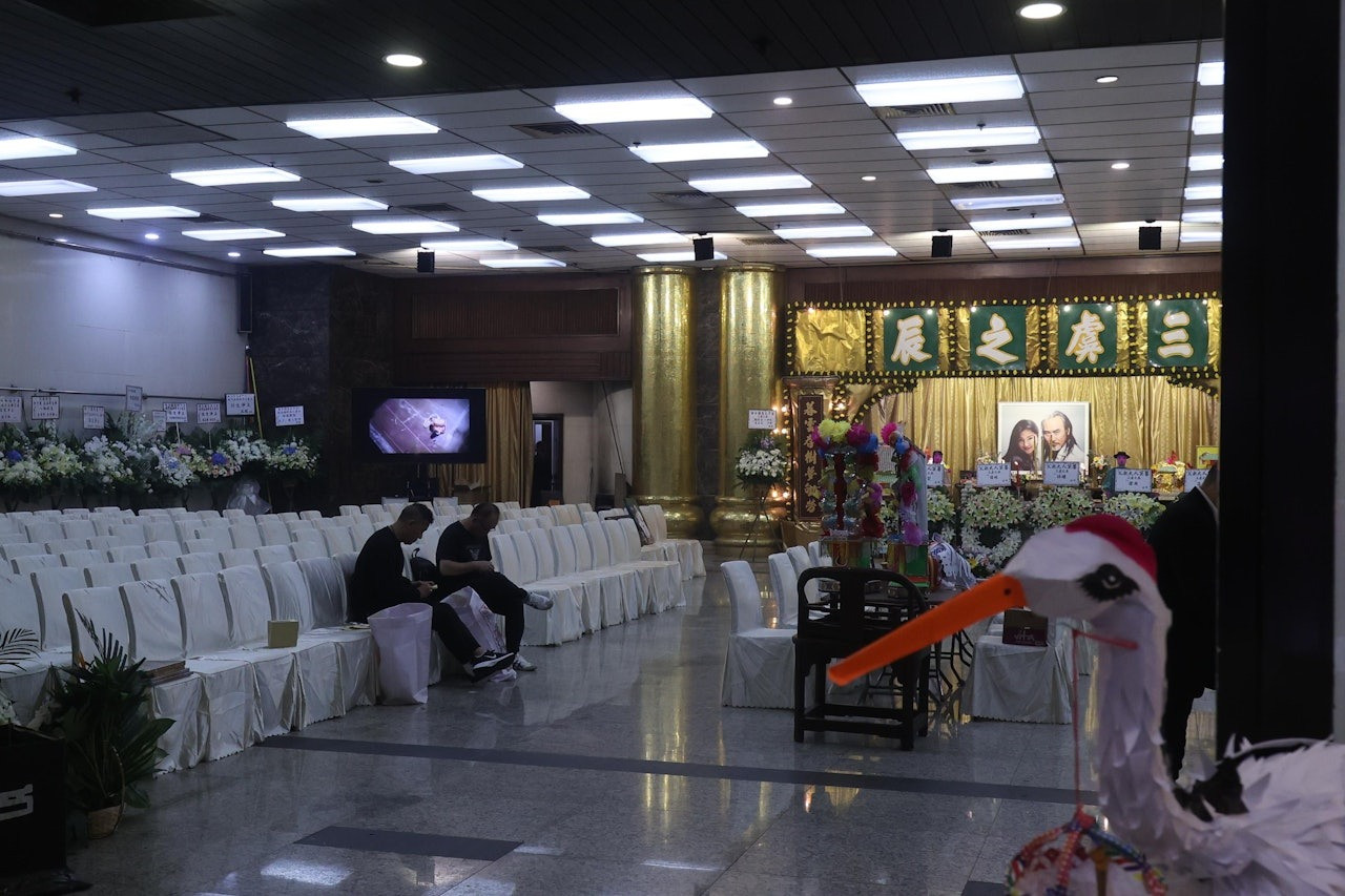 Lễ tưởng niệm vợ chồng sao kiếm hiệp Từ Thiếu Cường tổ chức ngày 5/10 theo nghi thức Phật giáo. Ảnh: HK01.