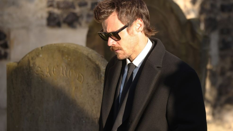 Harry Styles tại tang lễ thành viên cùng nhóm. Ảnh: Getty.