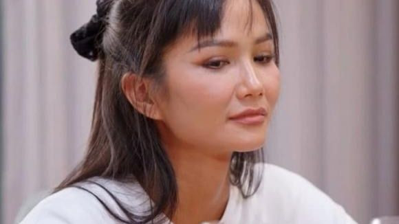 Các chị đẹp trải lòng về đời tư, những vấn đề đang mắc phải trong show. Các chị đẹp trải lòng về đời tư, những vấn đề đang mắc phải trong show.