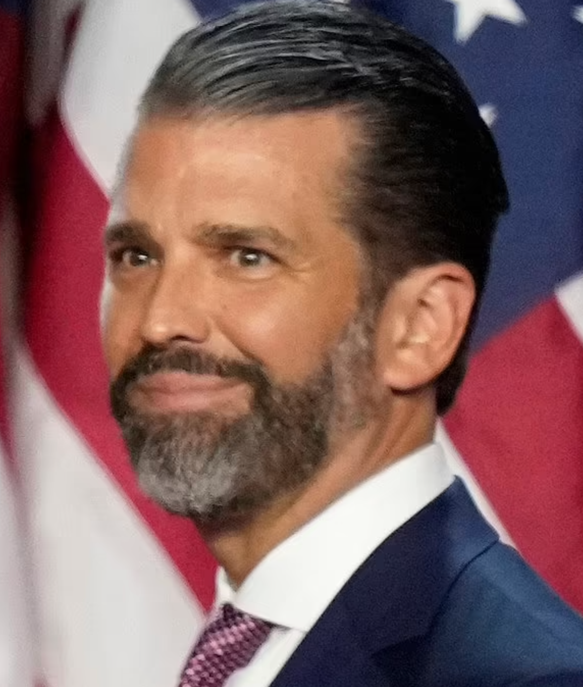 Ẩn ý trang phục nhà ông Trump trong lễ mừng chiến thắng ảnh 3