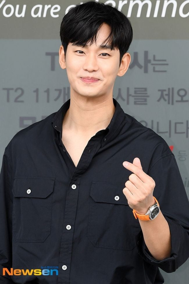 Sao Hàn, Trung là đại sứ Prada liên tiếp vướng scandal lớn.