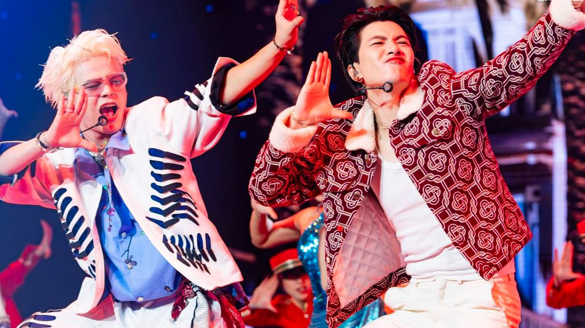 Ngạo nghễ do Rhyder, Hurrykng và Atus sáng tác.