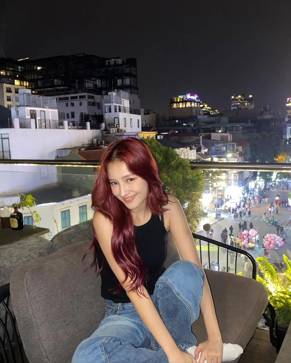 Thời điểm danh tiếng bùng nổ nhất, Nancy được so sánh với mỹ nhân Tân Cương - Địch Lệ Nhiệt Ba và ngôi sao Hollywood - Olivia Hussey. Ảnh: Instagram.