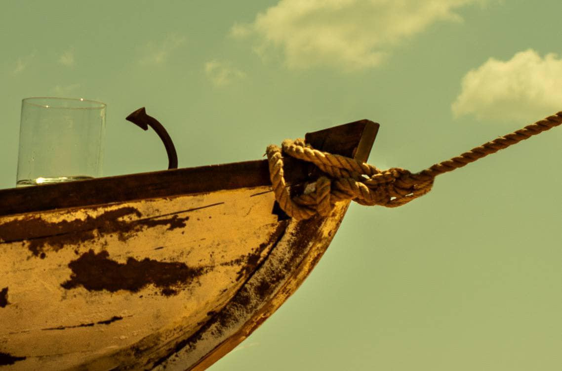 Hình ảnh trong MV mới của Đen Vâu. Cư dân mạng thi nhau đoán đề Văn tốt nghiệp THPT.