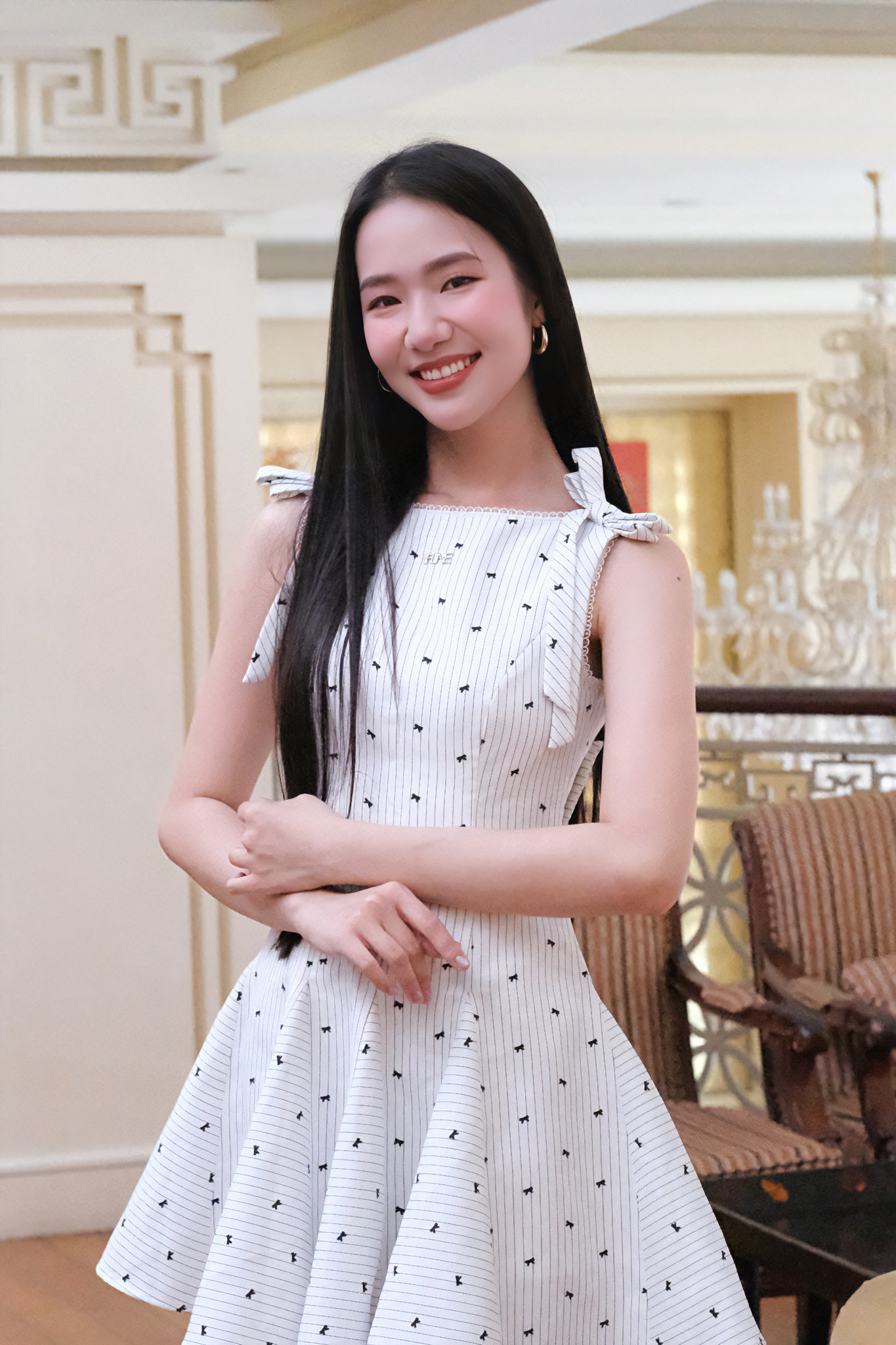 Là thí sinh chủ nhà, Nguyễn Phương Nhi háo hức chào đón các thí sinh đến từ nhiều tỉnh, thành đến với TP Huế để tham dự vòng chung kết. Một tháng qua, cô tích cực tập luyện thể thao rèn luyện vóc dáng, trau dồi các kỹ năng. Phương Nhi nói cô tập thêm môn boxing để rèn luyện sức bền, sự dẻo dai. "Tôi đã giảm được 1-2 kg. Sắp tới chúng tôi sẽ đo lại nhân trắc học nên tôi muốn mình có vóc dáng săn chắc và số đo ba vòng ưng ý nhất", cô nói.