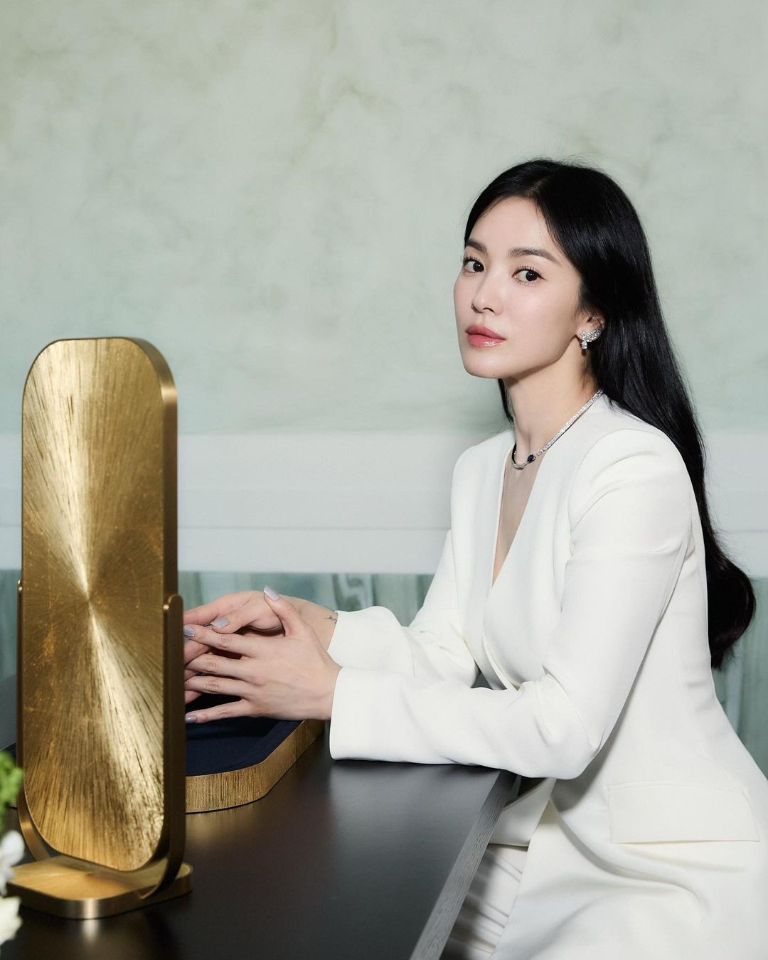 Ảnh được Song Hye Kyo đăng tải trên Instagram. Theo cô đây là những bức hình không được lựa chọn để quảng bá.