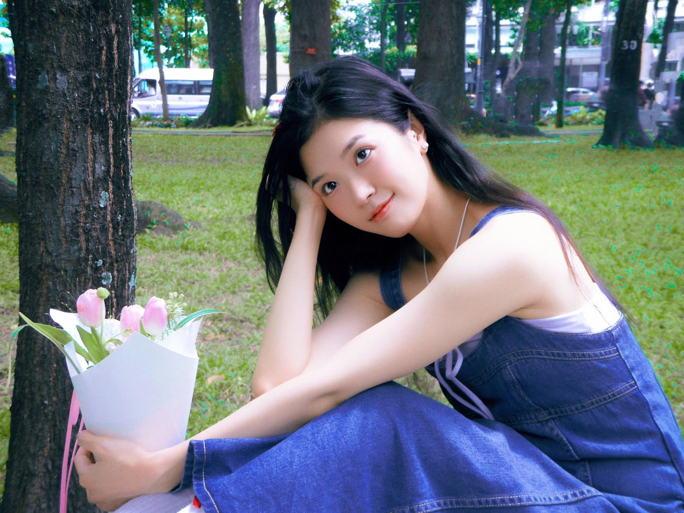 Nữ ca sĩ sinh năm 1993 được nhận xét có nét đẹp trong sáng, thanh thuần, được kỳ vọng phù hợp với thị hiếu của khán giả Trung Quốc. Nữ ca sĩ sinh năm 1993 được nhận xét có nét đẹp trong sáng, thanh thuần, được kỳ vọng phù hợp với thị hiếu của khán giả Trung Quốc.