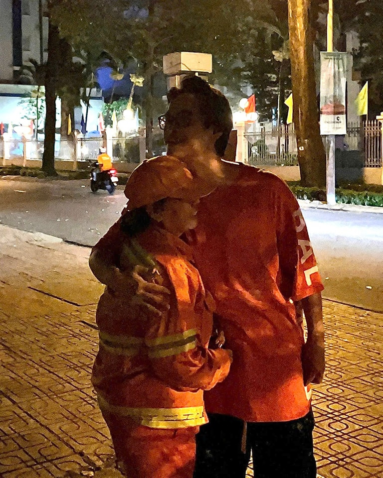 Câu chuyện đêm Giao thừa của Hà Anh Tuấn gây xúc động.