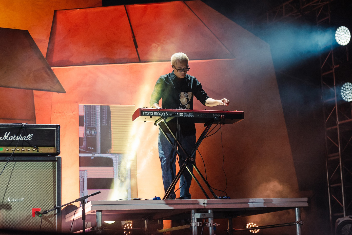 Ngọt hứng chịu chỉ trích của người hâm mộ vì thiếu chuyên nghiệp. Ngọt hứng chịu chỉ trích của người hâm mộ vì thiếu chuyên nghiệp.