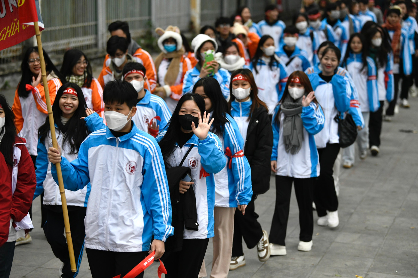 Năm 2024 là lần thứ 16 chương trình được tổ chức, với sự tham gia của hơn 45 tỉnh, thành phố và nhiều cơ quan, đơn vị, trường học... hưởng ứng tổ chức. Dự kiến năm nay Chủ Nhật Đỏ tiếp nhận 45.000-50.000 đơn vị máu. Năm 2023, chương trình đã tiếp nhận gần 60.000 đơn vị máu, vượt kế hoạch đề ra gần 10.000 đơn vị.