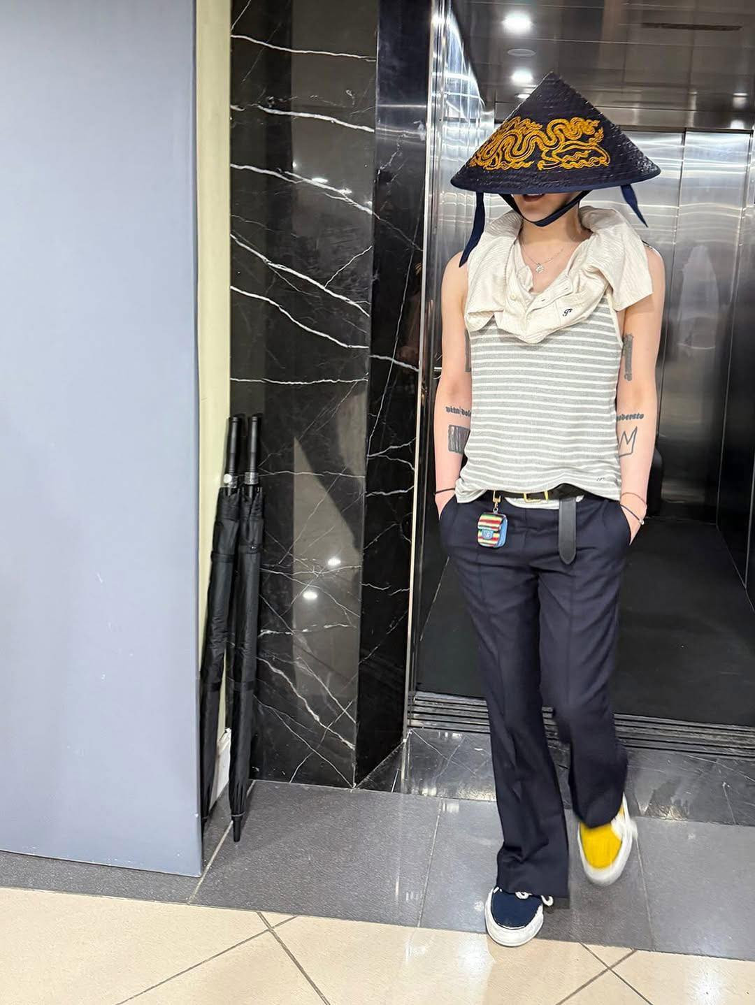 G-Dragon chia sẻ hình ảnh ở Việt Nam.