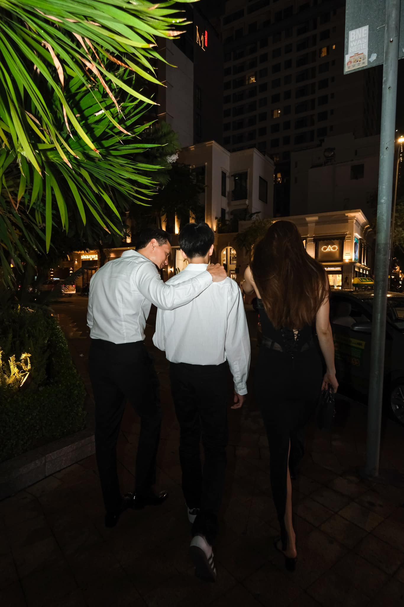 Hồ Ngọc Hà cùng Kim Lý đón sinh nhật tuổi 14 của Subeo.