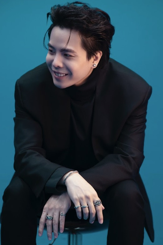 Trịnh Thăng Bình trở lại sau nhiều tin đồn không hay về sức khỏe, giọng hát.