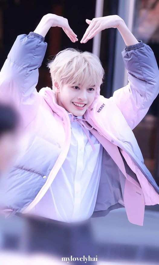 Đặng Hồng Hải, cao 1,8 m, cựu học sinh chuyên Lê Hồng Phong (TPHCM) vẫn tiếp tục ước mơ trở thành idol Kpop khi bị loại khỏi chương trình Boys Planet 999.