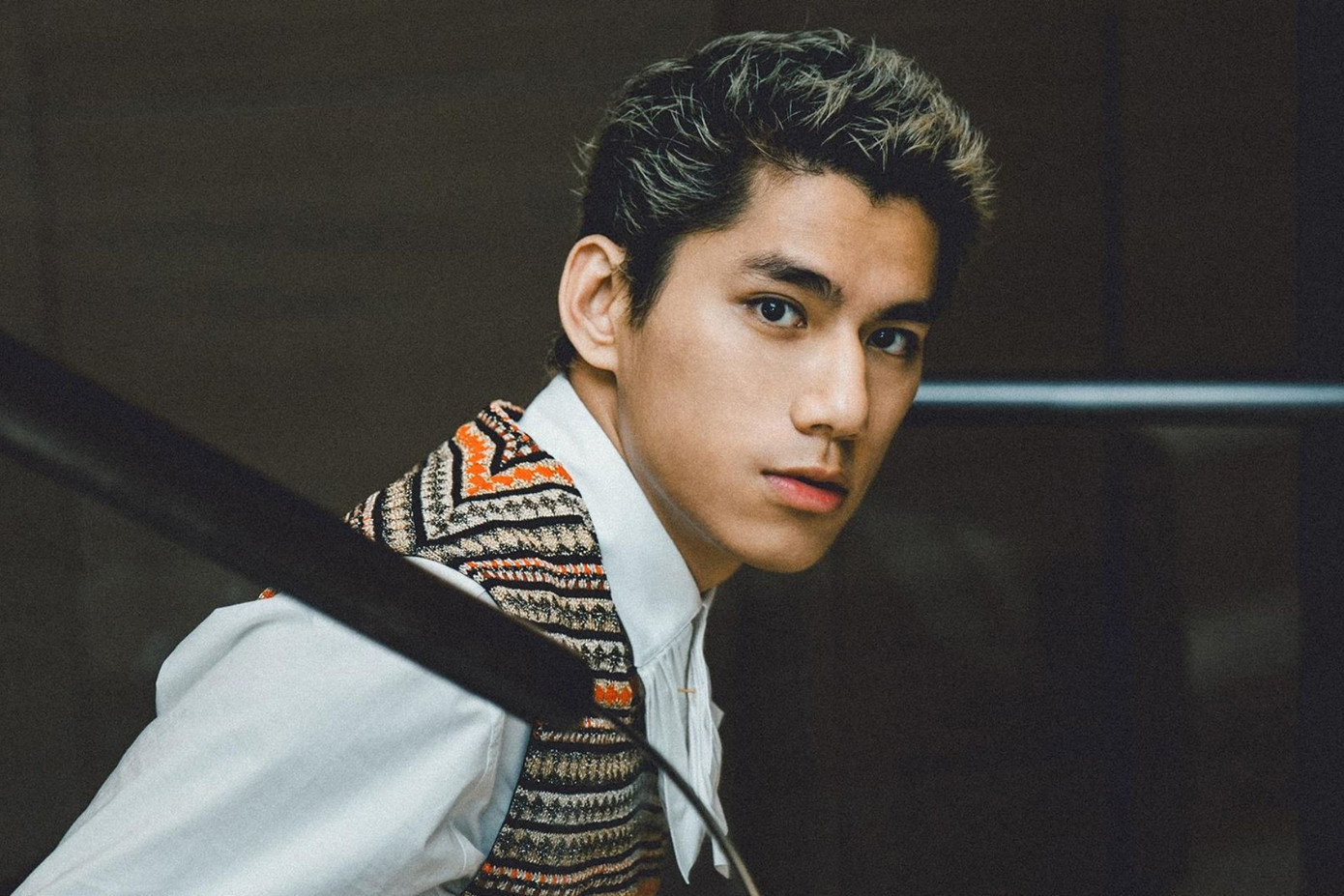 Ngoài đời thực, Chu Hiên Dương được nhận xét là người sống khép kín. Một thời gian, anh từng nung nấu ý định rời bỏ showbiz, thậm chí còn xóa Instagram và tài khoản Facebook.