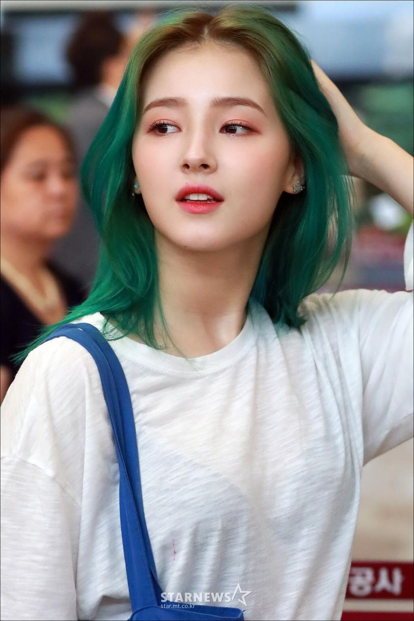 Thời hoạt động mạnh cùng Momoland, Nancy là gương mặt đại diện của nhóm, hút fan. Cô chịu khó thay đổi phong cách, được đánh giá khá tốt về khả năng hát-nhảy. Thời hoạt động mạnh cùng Momoland, Nancy là gương mặt đại diện của nhóm, hút fan. Cô chịu khó thay đổi phong cách, được đánh giá khá tốt về khả năng hát-nhảy.