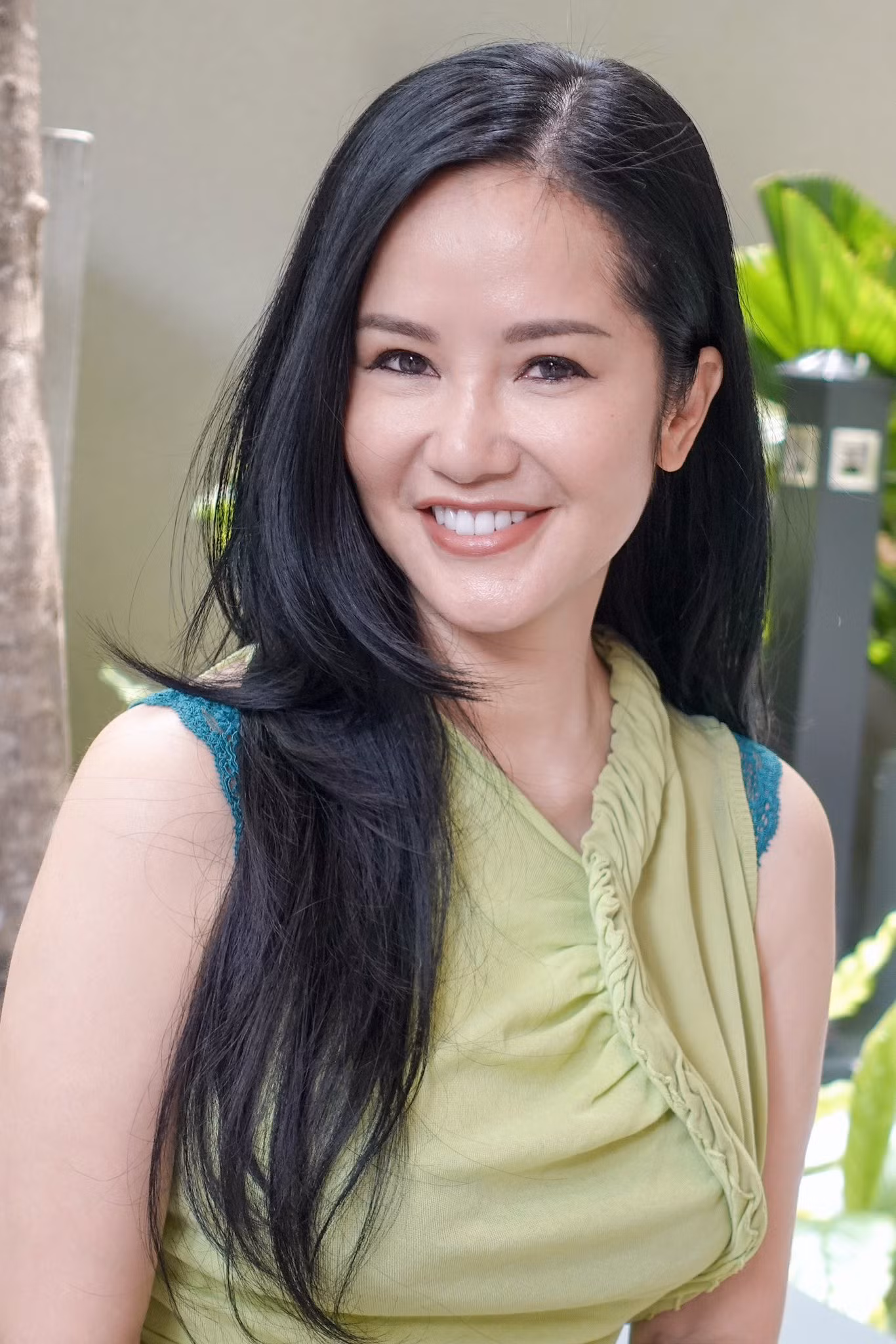 Hình ảnh mới nhất của diva Hồng Nhung sau nhiều tháng điều trị ung thư vú. Hình ảnh mới nhất của diva Hồng Nhung sau nhiều tháng điều trị ung thư vú.