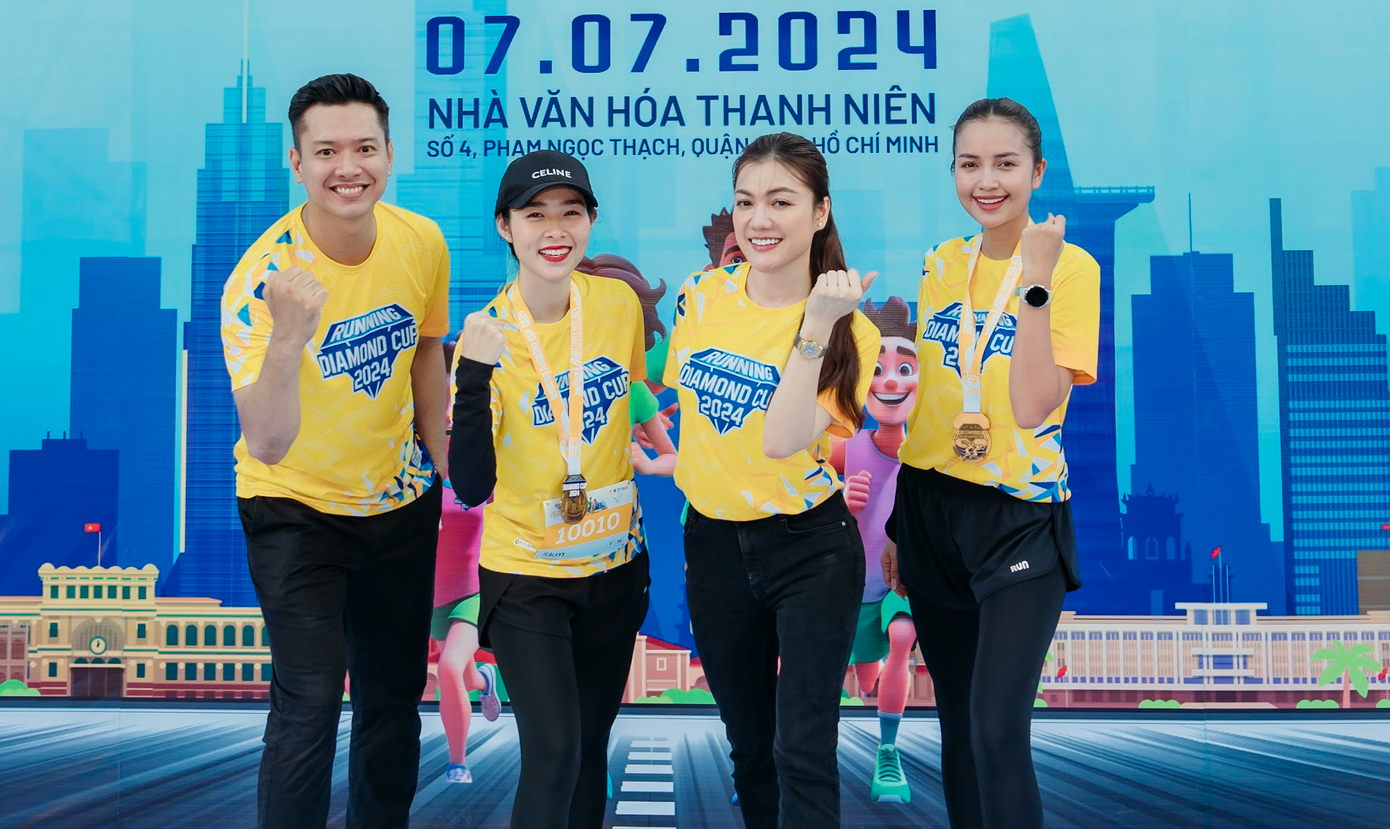 Giải chạy có sự đồng hành của nhiều nghệ sĩ. Giải chạy có sự đồng hành của nhiều nghệ sĩ.