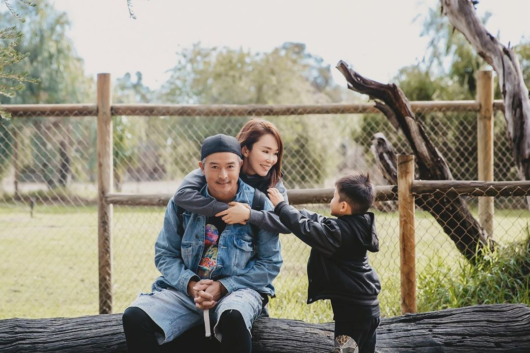 Gia đình nhỏ của "Tiểu Long Nữ - Dương Quá". Gia đình nhỏ của "Tiểu Long Nữ - Dương Quá".