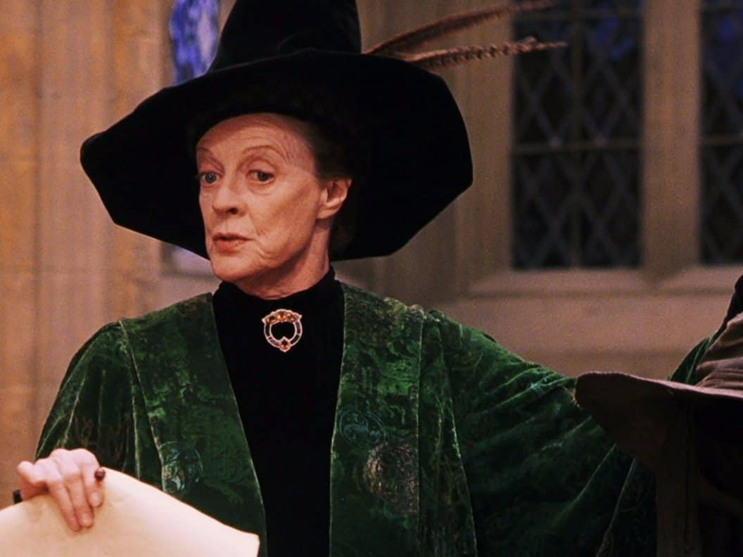 Maggie Smith trên màn ảnh, bà từng thắng 2 giải Oscar. Maggie Smith trên màn ảnh, bà từng thắng 2 giải Oscar.