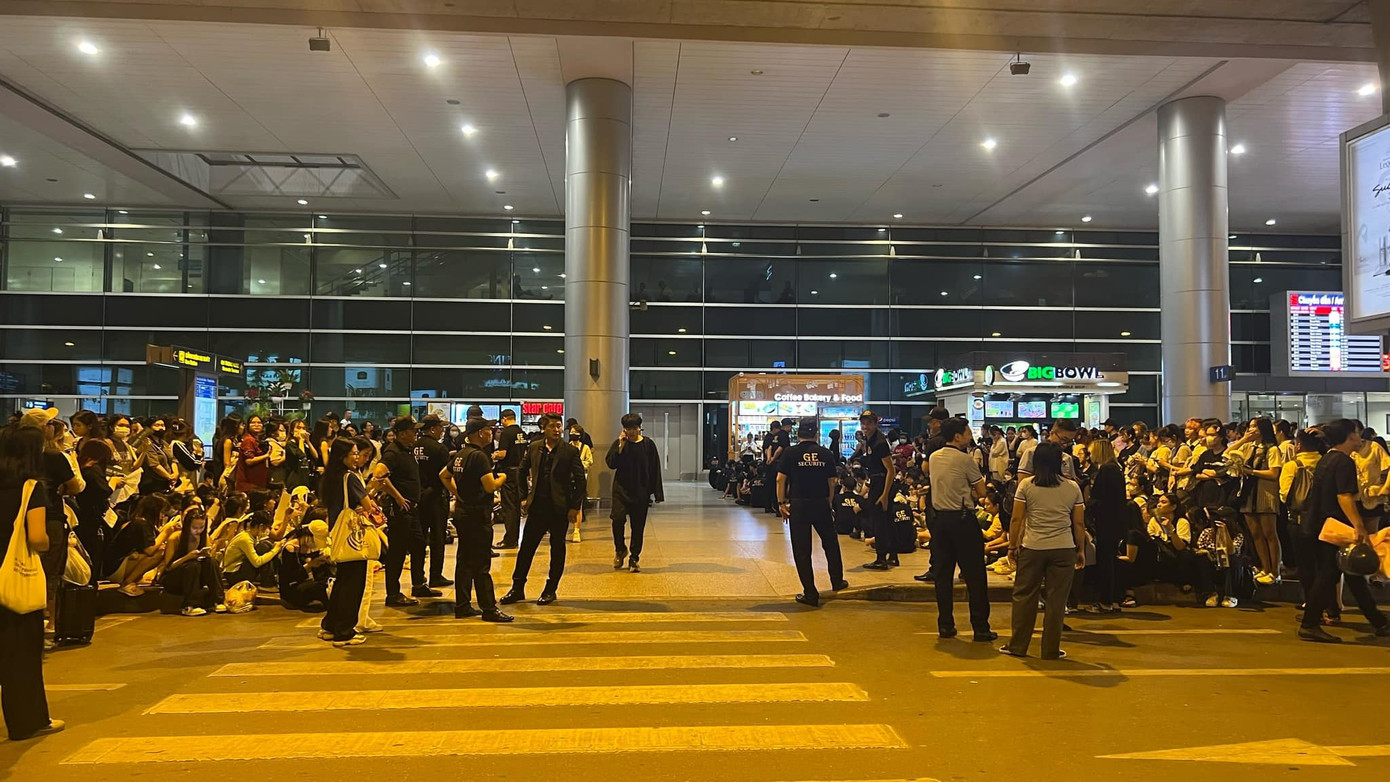 Chanyeol (EXO) đã có mặt tại Việt Nam.