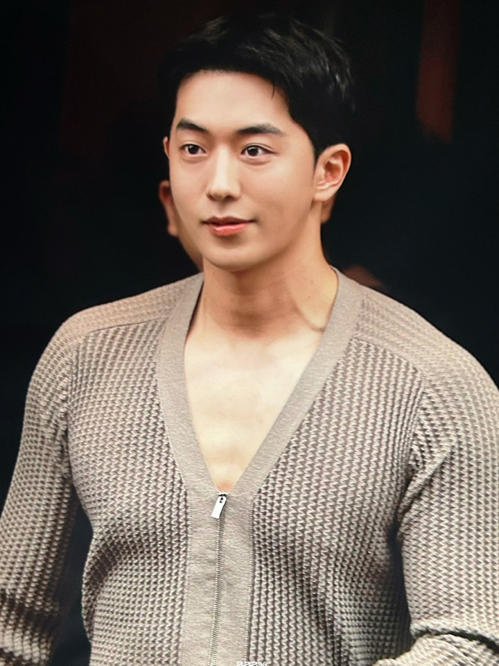 Vừa hoàn thành nhập ngũ, Nam Joo Hyuk trở lại showbiz bằng hoạt động ở tuần lễ thời trang Paris. Nam diễn viên Tuổi 25, tuổi 21 được bổ nhiệm làm đại sứ Dior Beauty, khu vực Hàn Quốc và Đại sứ thương hiệu Dior năm 2022.