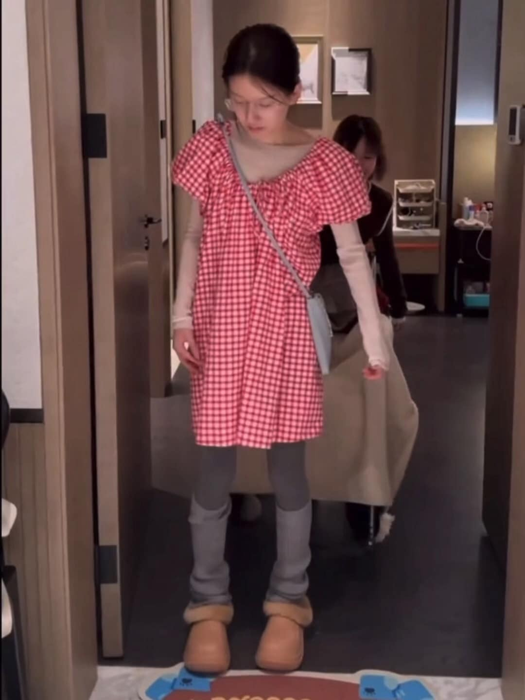 Triệu Lộ Tư tiết lộ từng mắc trầm cảm năm 2019. Mới đây, cô dừng hoạt động vì sức khỏe bất ổn.