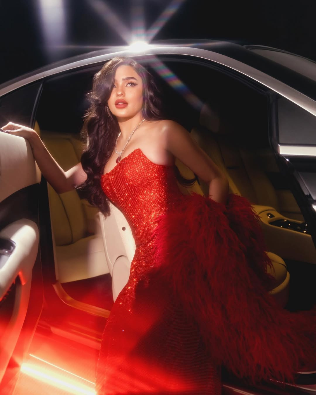 Trong lần phỏng vấn với Pep, Andrea Brillantes chia sẻ ngay từ khi còn nhỏ đã theo đuổi mục tiêu và ước mơ mang lại cuộc sống tốt nhất cho gia đình mình. &quot;Tôi đã hợp tác với thương hiệu mỹ phẩm và có dòng sản phẩm cho riêng mình&quot;. Ngoài việc điều hành doanh nghiệp riêng, cô còn là trong những ngôi sao tuổi teen kiếm được nhiều tiền nhất hiện nay ở Philippines.