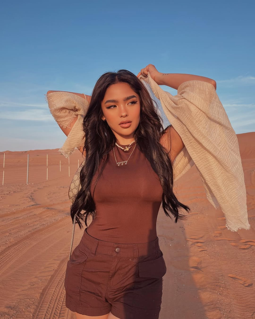 Andrea Brillantes có mối tình ngắn ngủi với cầu thủ bóng rổ Ricci Rivero. Cả hai chia tay nhưng không nói rõ nguyên do, Ricci Rivero thời điểm đó vướng tin “bắt cá hai tay”.