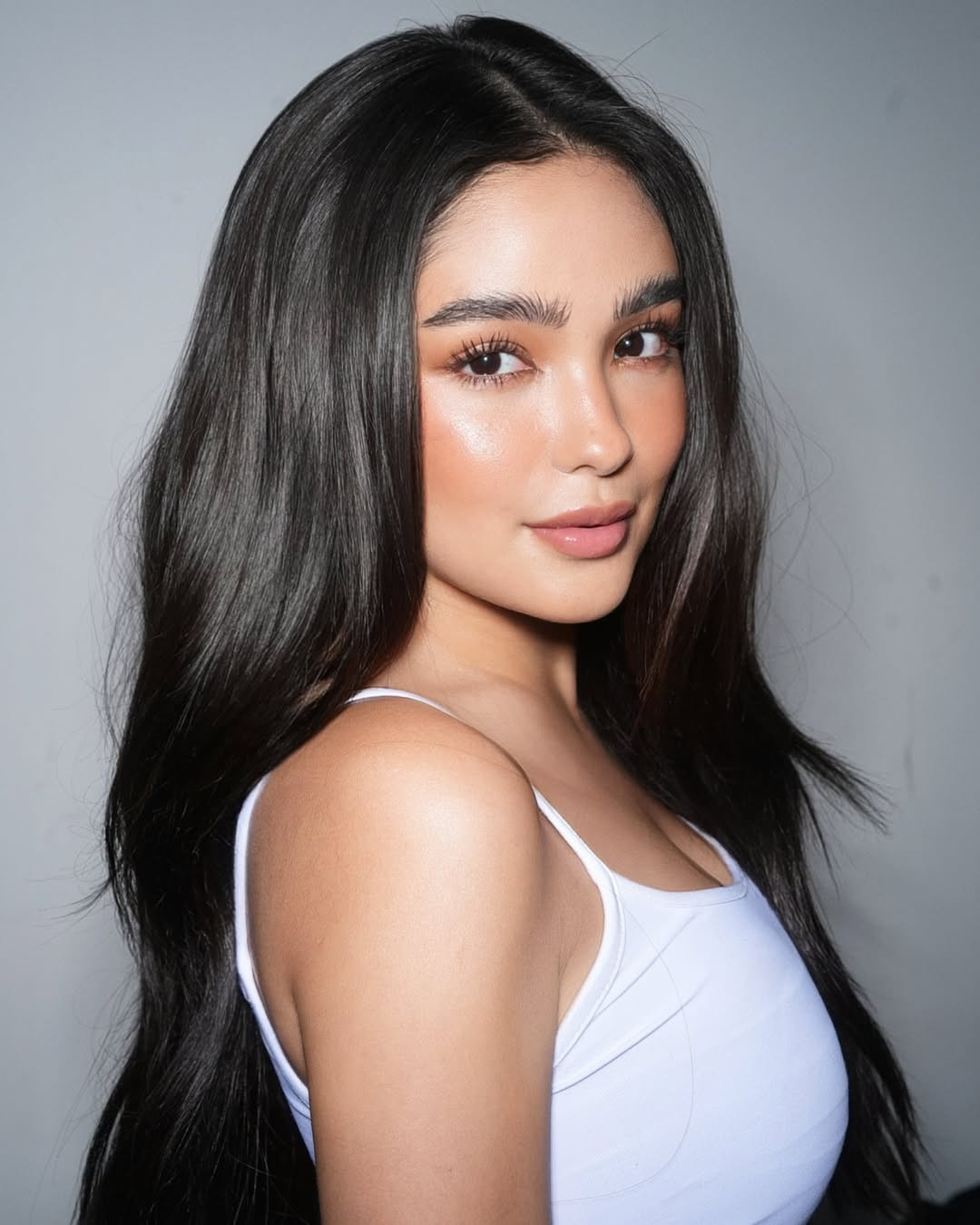 Người đẹp mang về cho mình hai giải thưởng Ngôi sao PMPC cho Truyền hình và Giải thưởng Giải trí Phòng vé.