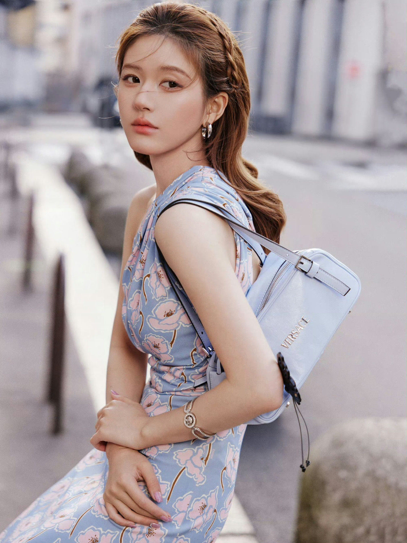 Khán giả cho rằng hình ảnh studio của nữ diễn viên đăng tải khác xa với ảnh Getty chụp cô.