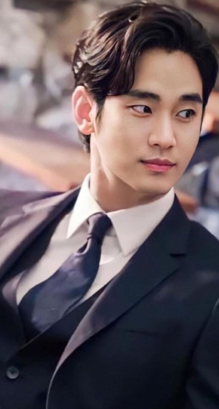 Bộ phim Nữ hoàng nước mắt (Queen of Tears) đang trở thành chủ đề tranh cãi khi nam chính Kim Soo Hyun vướng vào loạt cáo buộc nghiêm trọng liên quan đến nữ diễn viên quá cố Kim Sae Ron.