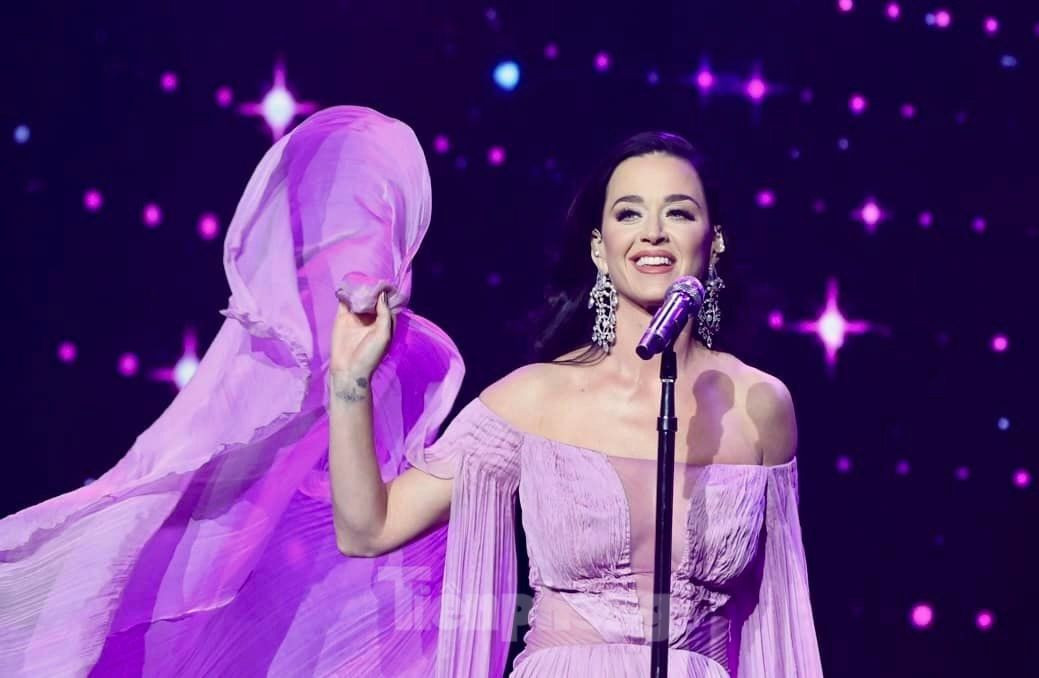 Ngày càng nhiều sao quốc tế đến Việt Nam biểu diễn.