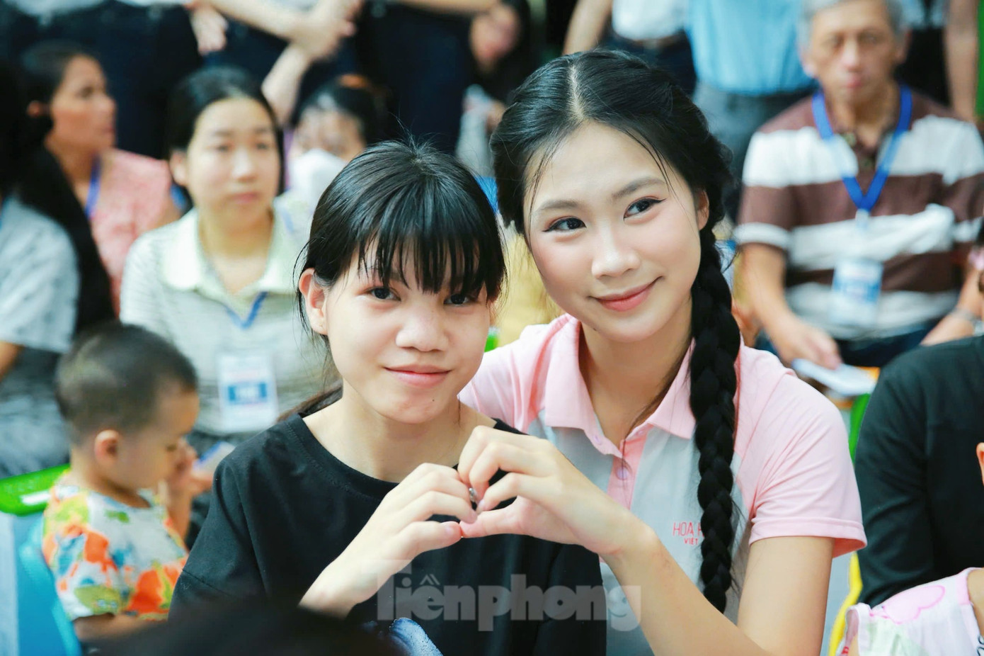 Hoạt động thiện nguyện là một phần không thể thiếu trong hành trình tìm kiếm Hoa hậu Việt Nam. Bên cạnh nhan sắc và tài năng, lòng nhân ái và ý thức trách nhiệm với cộng đồng là những giá trị được đặt lên hàng đầu.