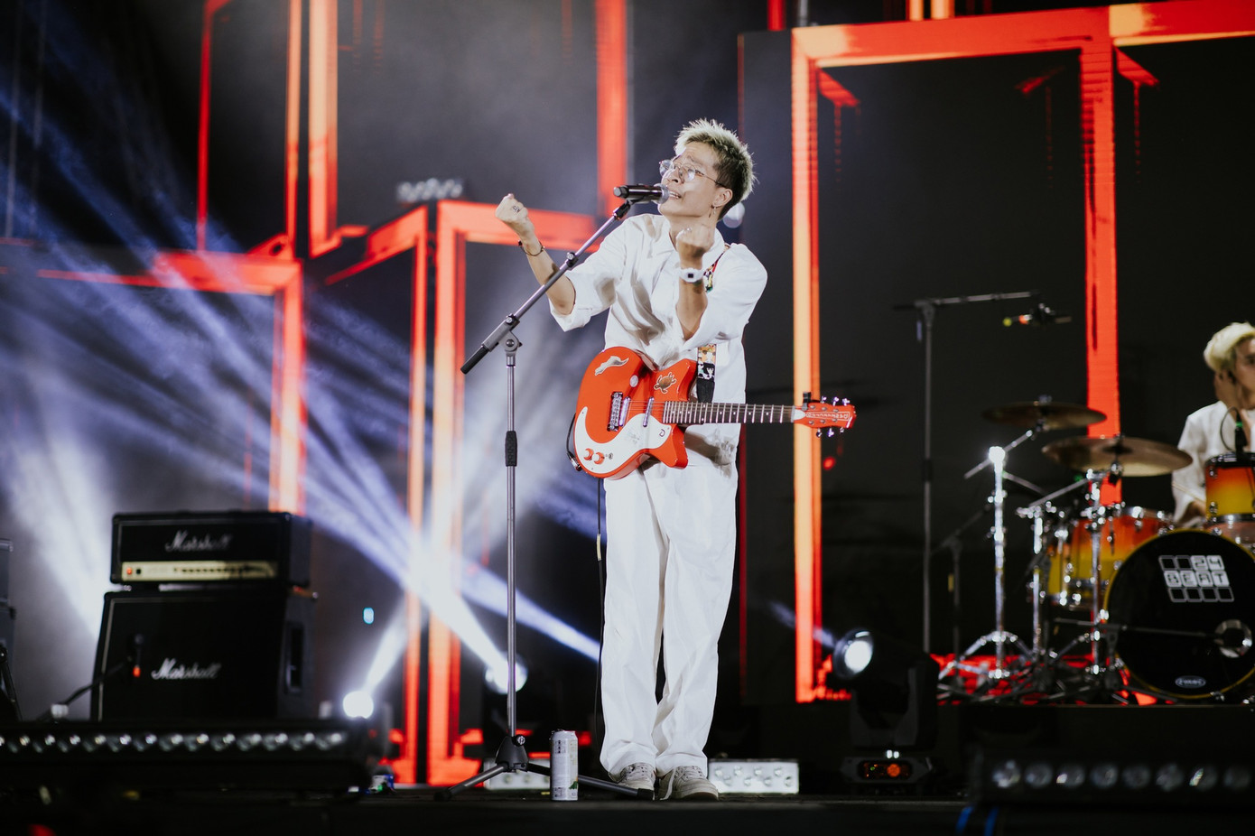 Thắng (Ngọt) biểu diễn tại show Những thành phố mơ màng 2022. Ảnh: BTC.