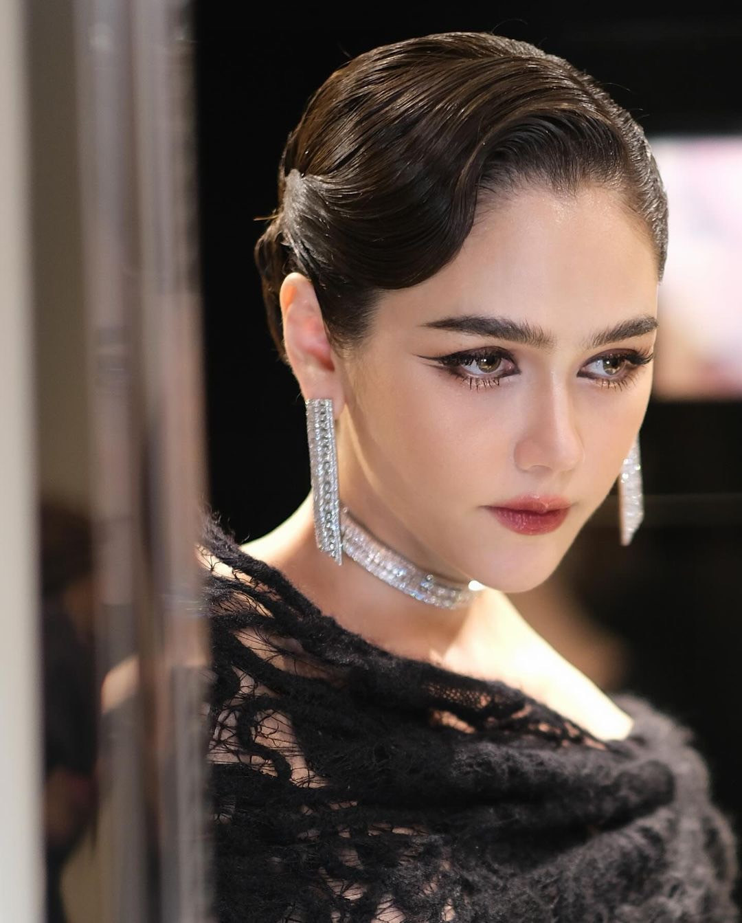 Chompoo Araya gây “nhức mắt” với bộ đồ ren xuyên thấu, lộ nội y. Bộ trang phục của người đẹp Thái Lan bị đánh giá kém sang. Chompoo Araya gây “nhức mắt” với bộ đồ ren xuyên thấu, lộ nội y. Bộ trang phục của người đẹp Thái Lan bị đánh giá kém sang.