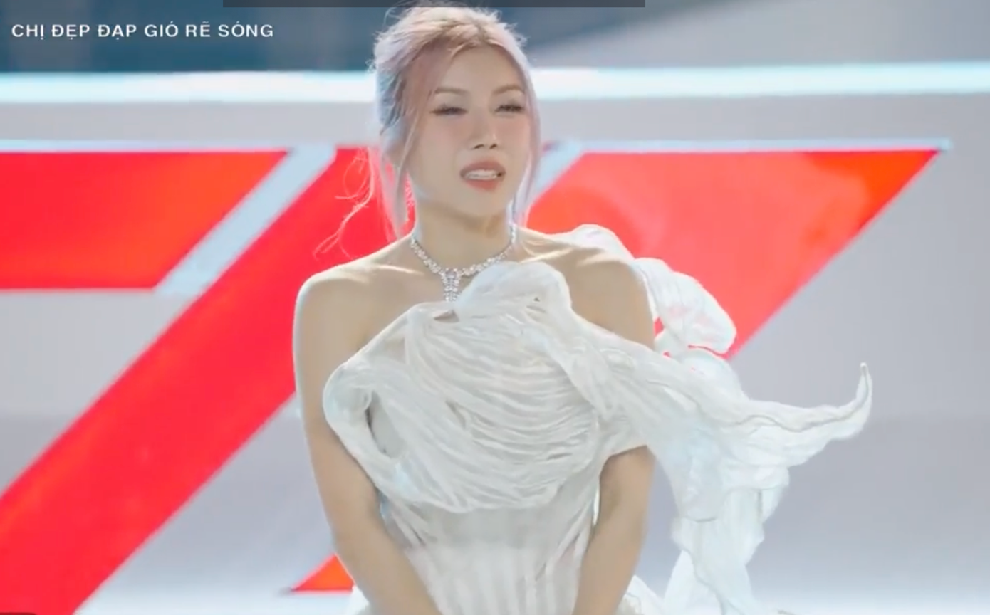 Trang Pháp giành quán quân tại Chị đẹp.