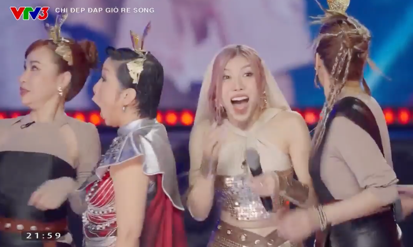 Giây phút chiến thắng nhóm 7 của đội Trang Pháp.