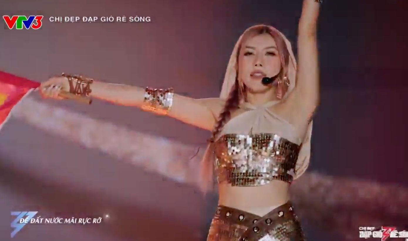 Màn trình diễn nhóm Trang Pháp.