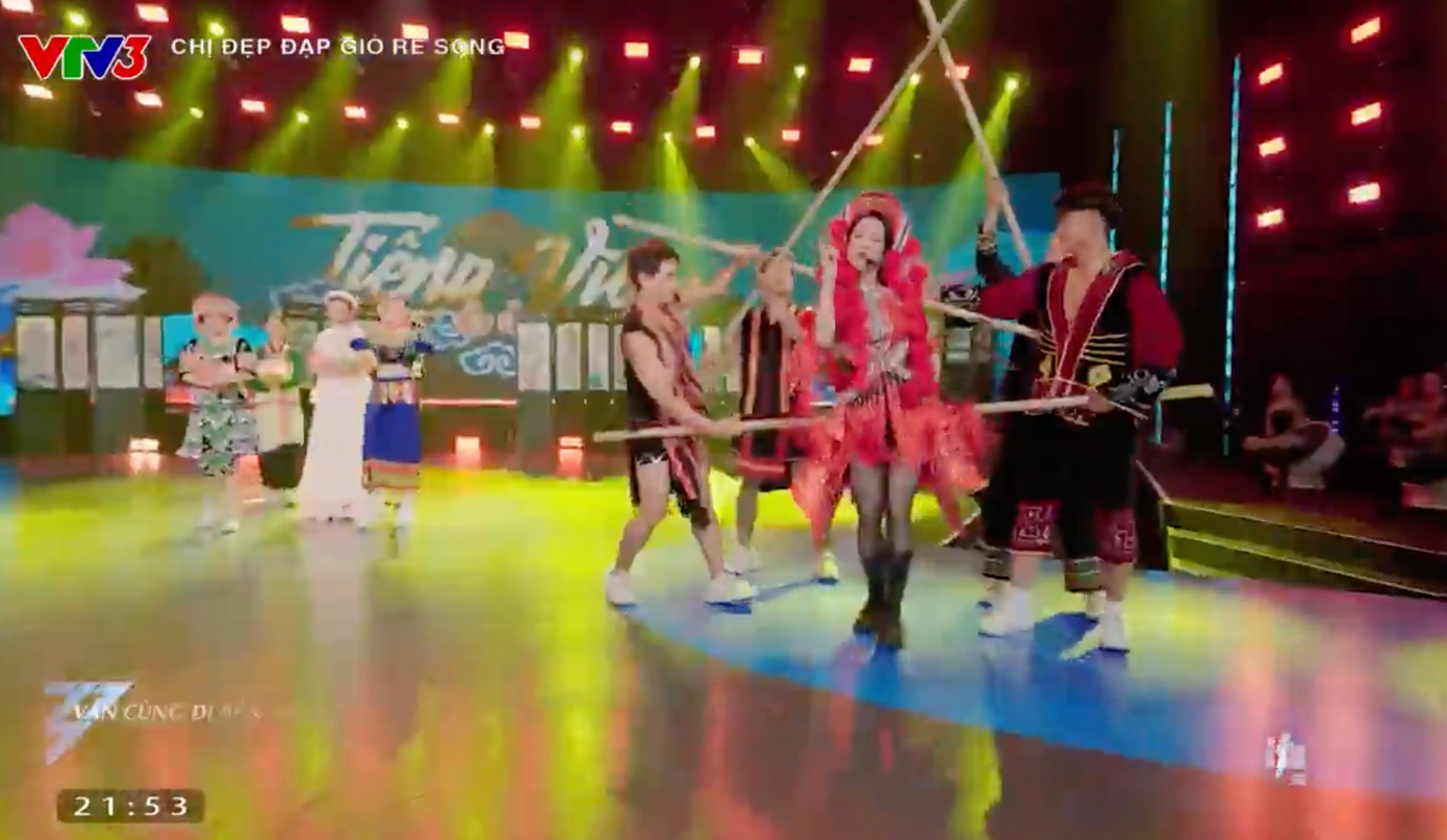 Sân khấu nhóm MLee.