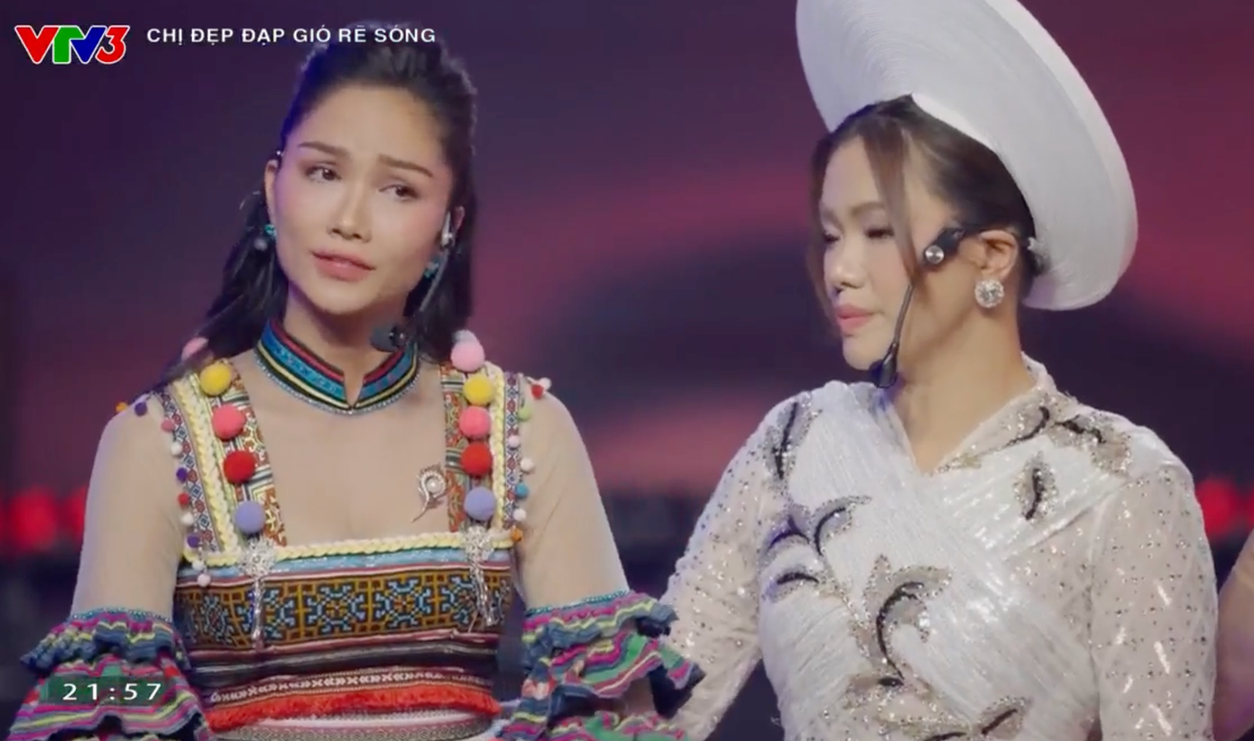 Sân khấu nhóm MLee.