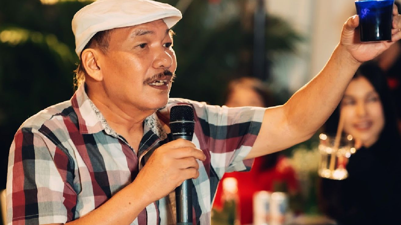 Ở tuổi U80, nhạc sĩ Trần Tiến sợ sức khỏe không đảm bảo nhưng vẫn sẽ cố gắng bay từ Vũng Tàu ra Hà Nội ủng hộ, tham gia dự án cùng đàn em.