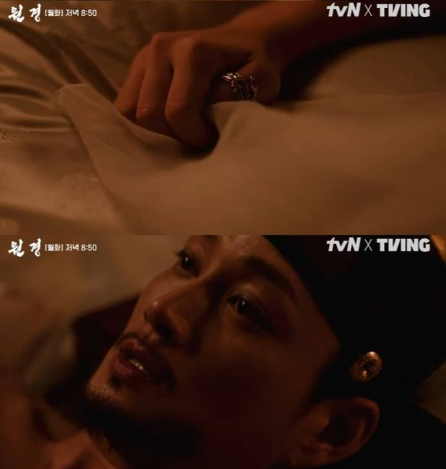 Cảnh nóng táo bạo trong những phút mở màn phim The queen who crowns. Cảnh nóng táo bạo trong những phút mở màn phim The queen who crowns.