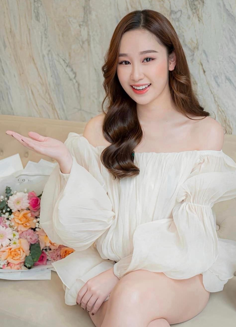 Chia sẻ với Tiền Phong, Hàn Trang cho biết cô đọc hết từng bình luận của khán giả khi lần đầu thử sức với vai diễn tiểu tam. “Tôi vui khi mọi người ghét Linh nhiều như vậy. Tôi hiểu đó là khán giả ghét nhân vật trong phim, cũng có nghĩa tôi may mắn thể hiện đúng với thực tế” - diễn viên sinh năm 2000 cho hay.