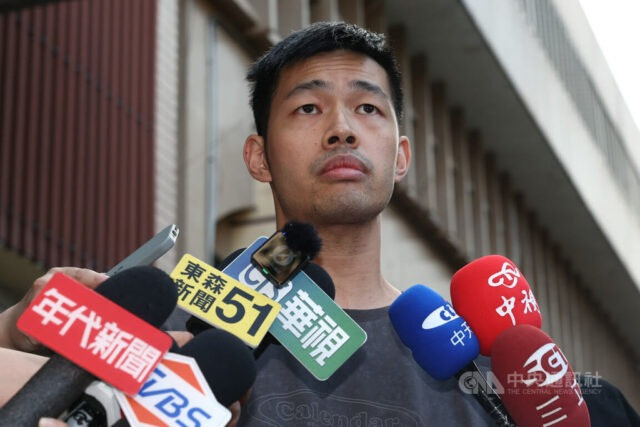 Cơ quan chức năng cho biết có 11 nghệ sĩ bị điều tra trốn nghĩa vụ quân sự bằng cách giả mạo giấy tờ y tế.