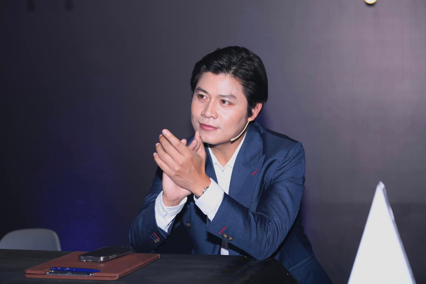 Nhạc sĩ Nguyễn Văn Chung. Nhạc sĩ Nguyễn Văn Chung.