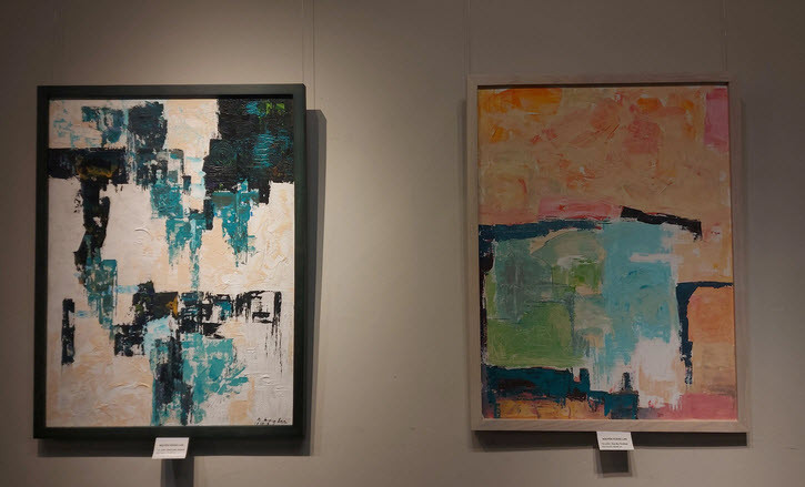 Chùm tác phẩm trong triển lãm “Ấn tượng” mang vẻ đẹp nhẹ nhàng, bay bổng, phản ánh tinh thần nghệ thuật tự do, không bó buộc cảm xúc của nữ họa sĩ. Chùm tác phẩm trong triển lãm “Ấn tượng” mang vẻ đẹp nhẹ nhàng, bay bổng, phản ánh tinh thần nghệ thuật tự do, không bó buộc cảm xúc của nữ họa sĩ.