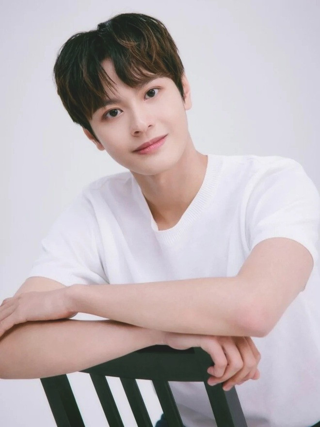 Đặng Hồng Hải và Đỗ Nam Sơn đều đã ký hợp đồng với công ty Kpop. Đặng Hồng Hải và Đỗ Nam Sơn đều đã ký hợp đồng với công ty Kpop.