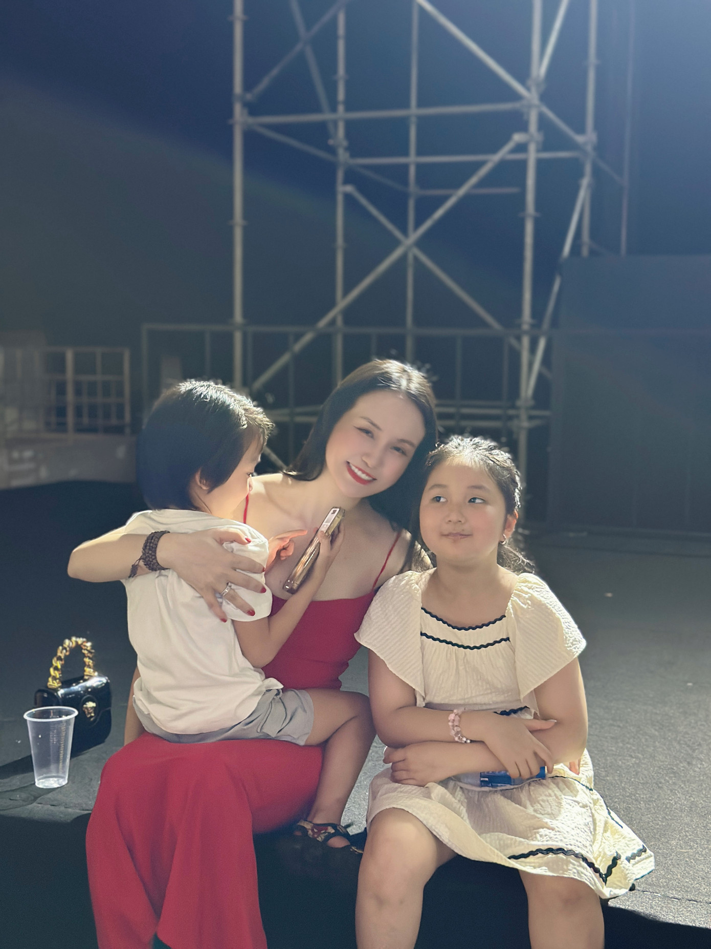 Tuấn Hưng chạy nước rút luyện tập. Tuấn Hưng chạy nước rút luyện tập.